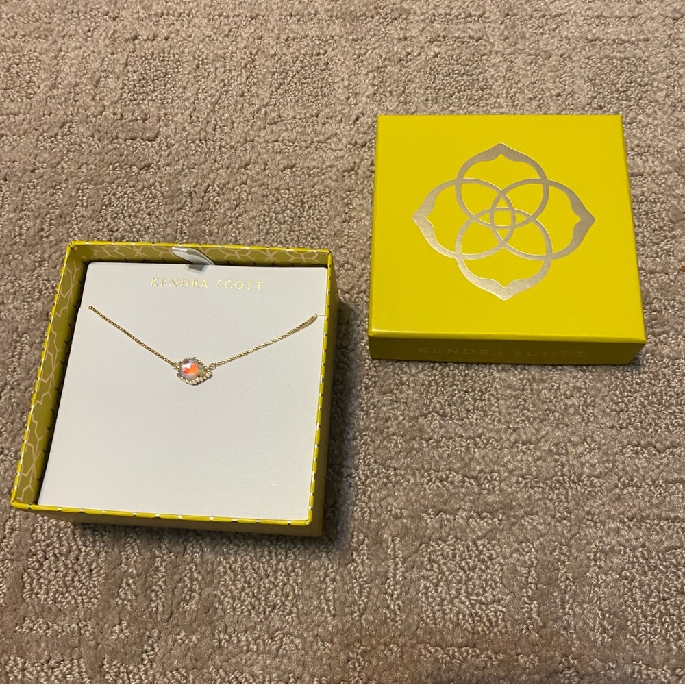New in Box {Kendra Scott} Boxed Mini Elisa Gold-Tone Pendant Necklace